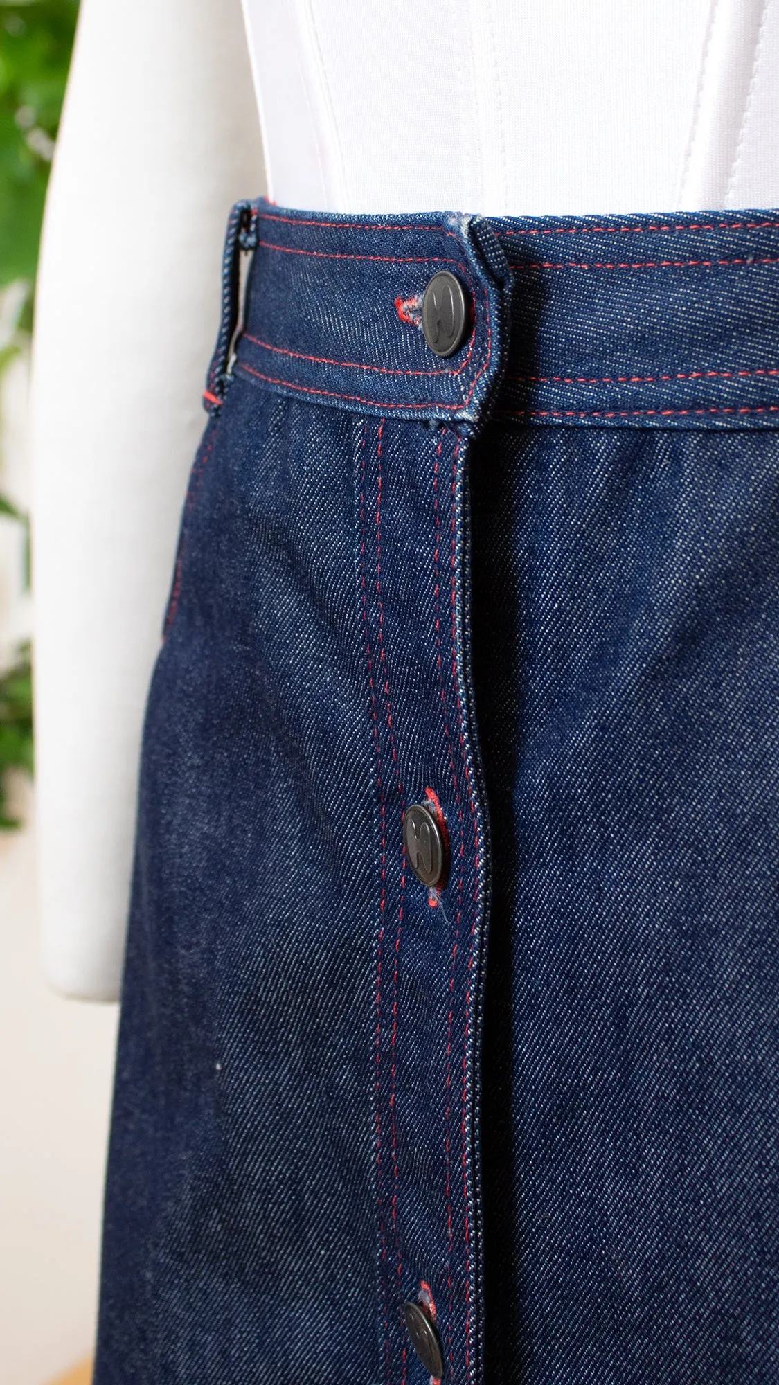 1980s HALSTON Denim Skirt | medium