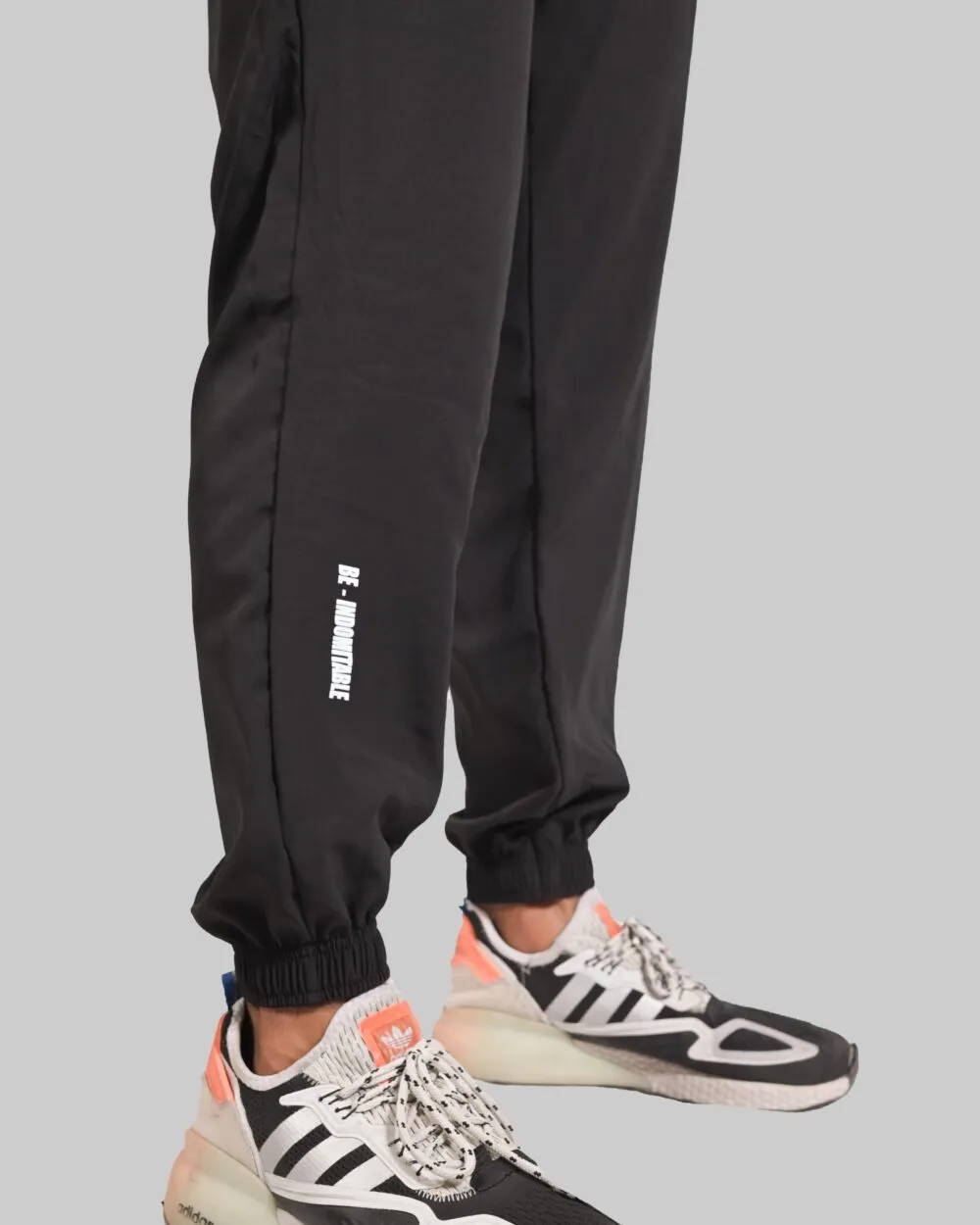 Effortless Light Weight Trouser 1.0 (BLACK)
